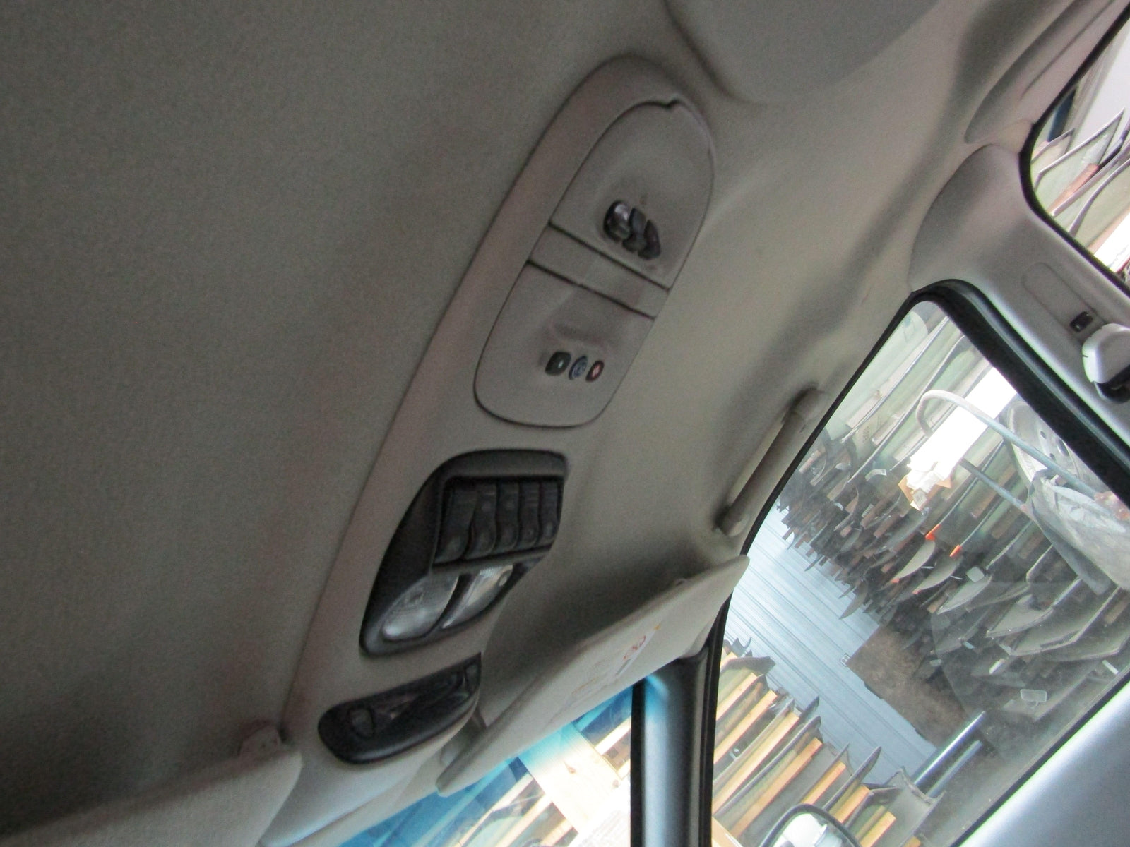 OVERHEAD CONSOLE OPT UE1 CHEVY VENTURE 00 01 02 03 04 05 – Fox