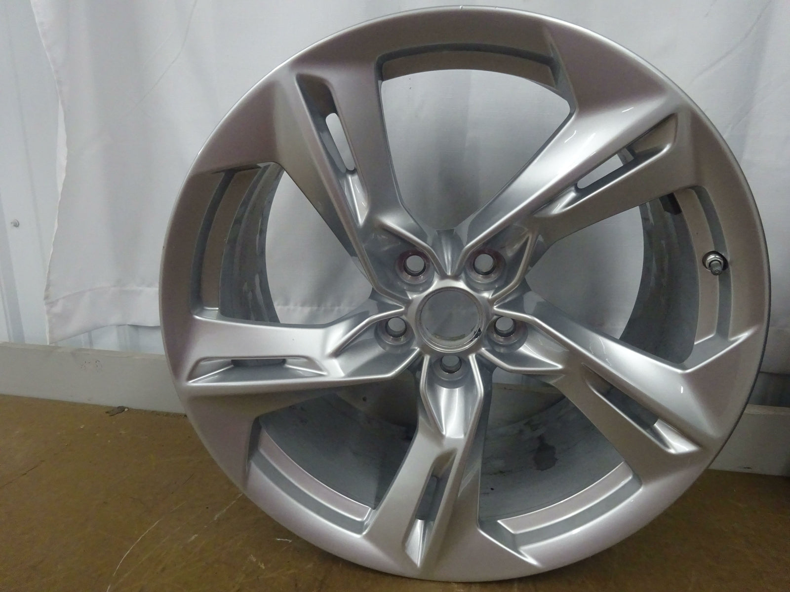 Wheel CHEVY CAMARO 19 20 21 – Fox Auto Salvage & Parts
