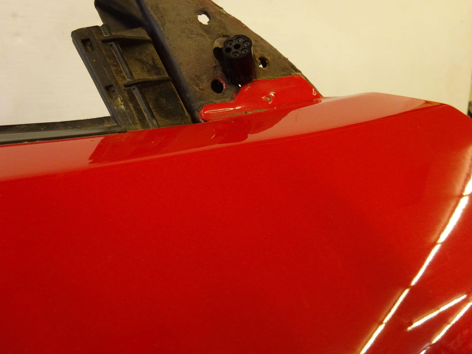 アートNo.355 1995 Ferrari 355 GTS Right Door Assembly – Fox Auto Salvage