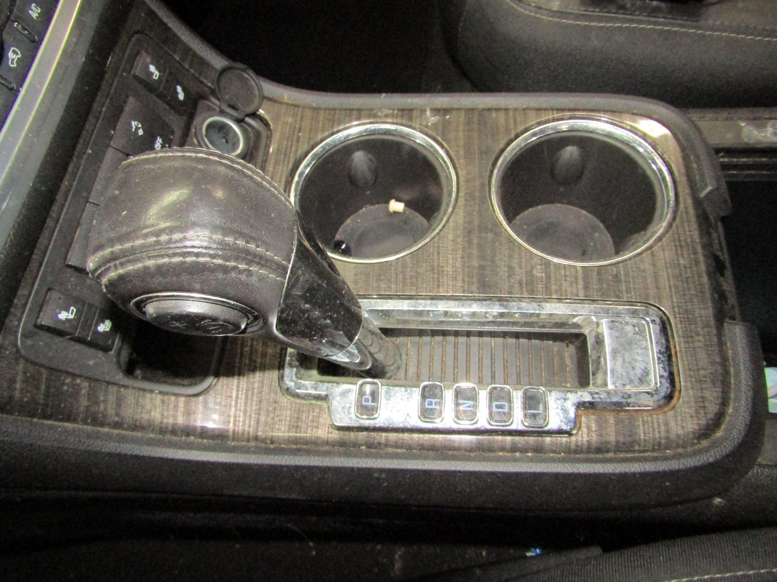 FLOOR SHIFTER AUTO TRANS GMC ACADIA 15 – Fox Auto Salvage & Parts