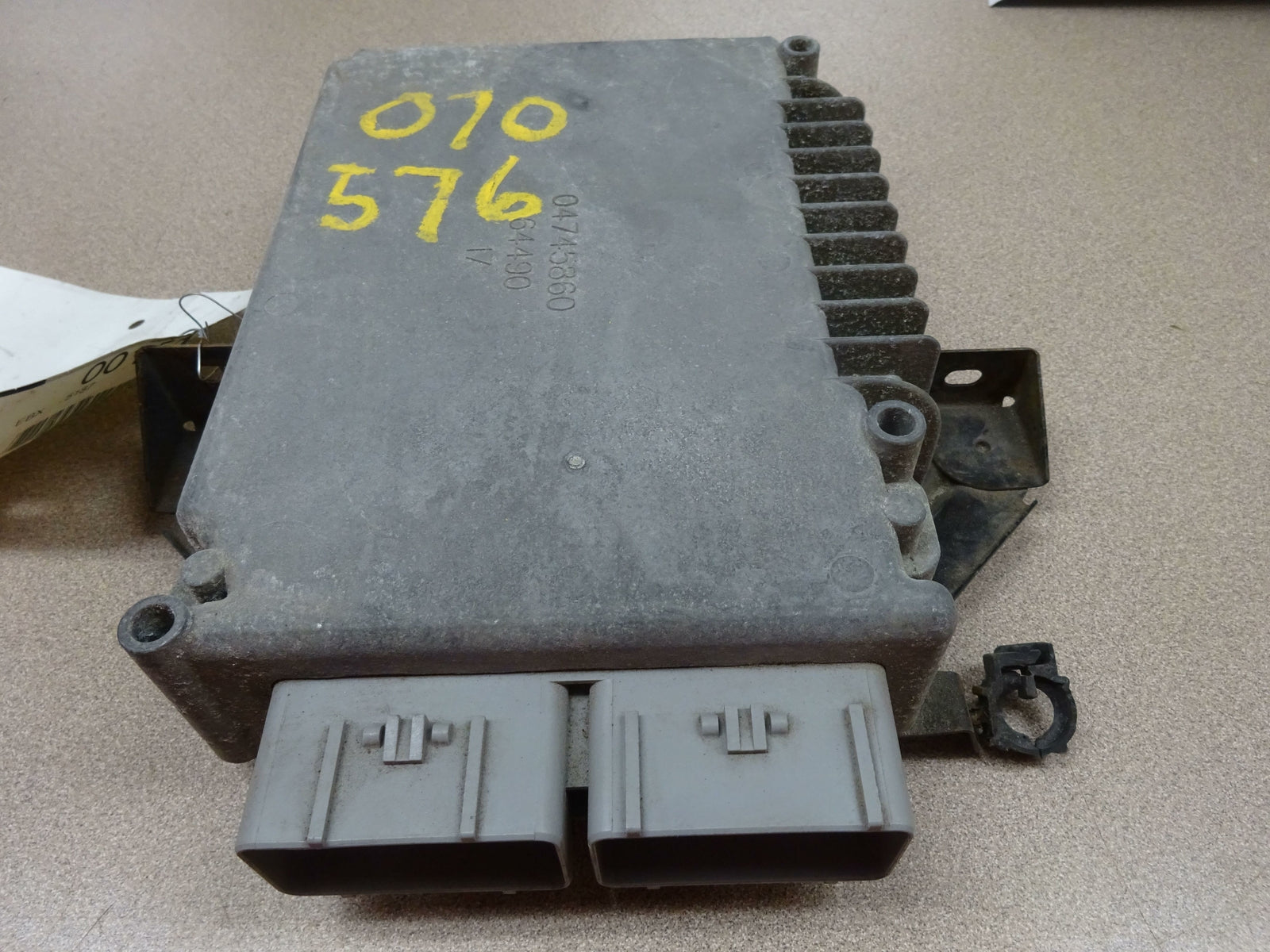 Engine/motor Brain Box PLYMOUTH BREEZE 99 – Fox Auto Salvage & Parts