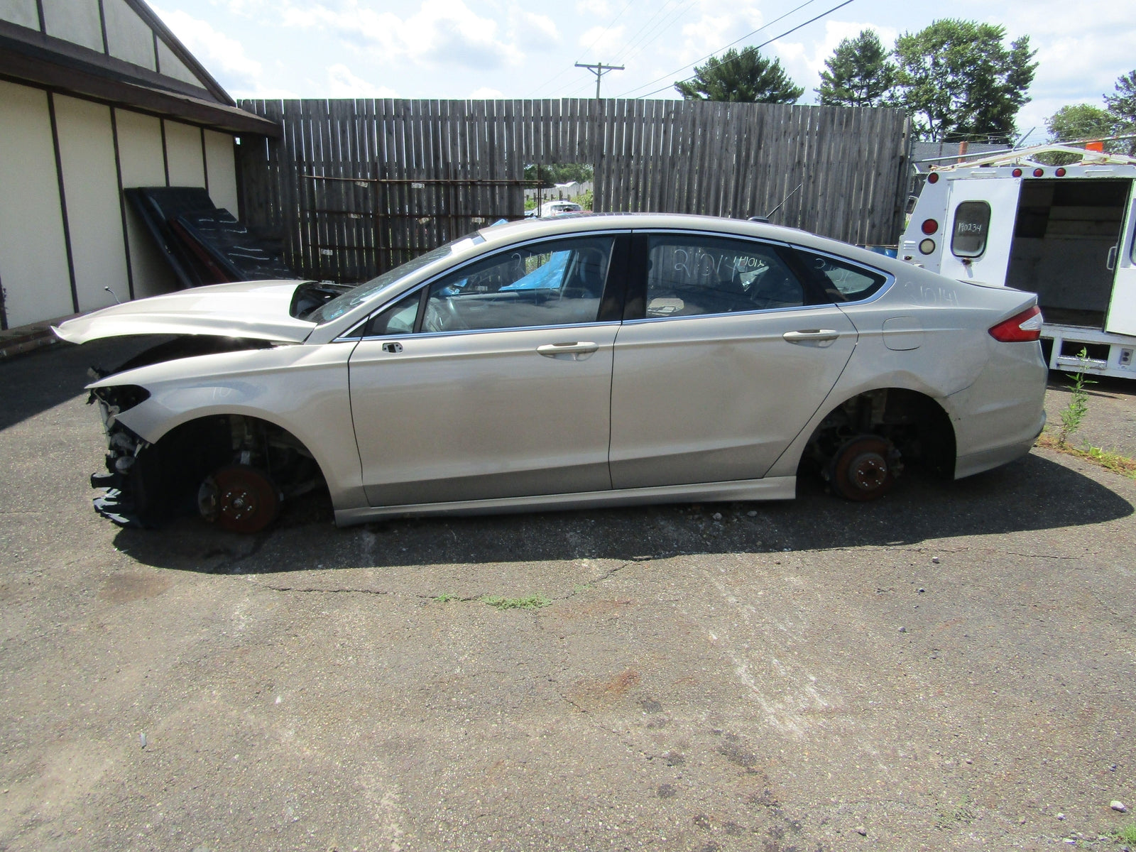 Rear Knuckle FORD FUSION Left 14 15 16 – Fox Auto Salvage & Parts