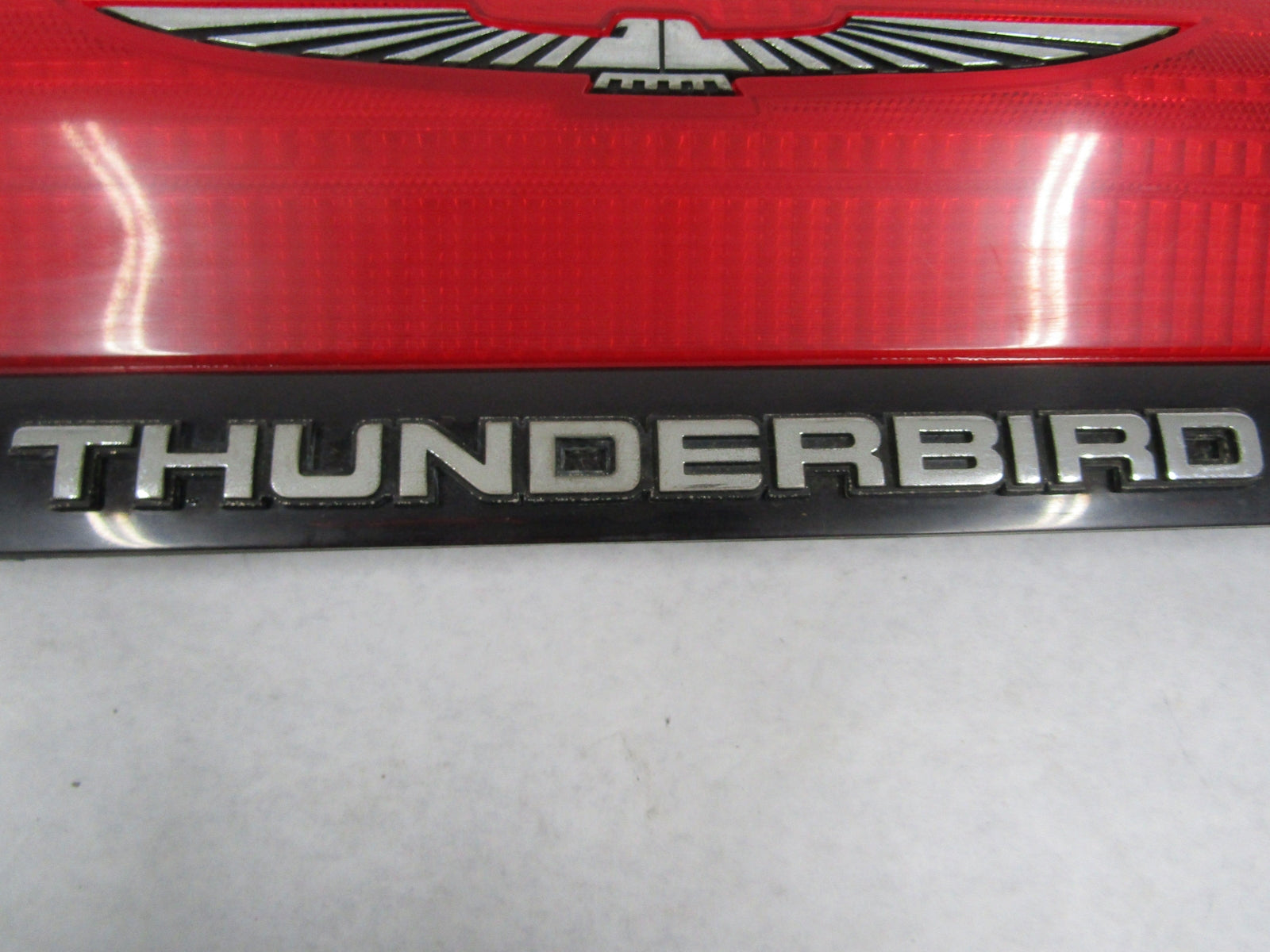 Tail Light Assembly FORD THUNDERBIRD Left 92 93 94 95 – Fox Auto