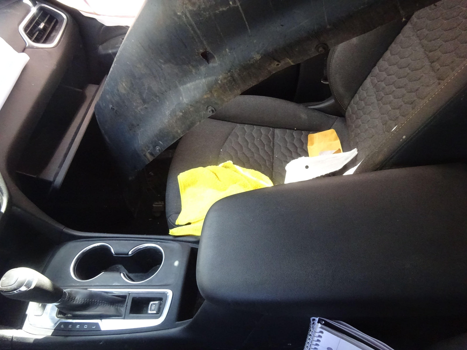 Front Console FLOOR W/O SHIFTER CHEVY EQUINOX 18 19 20 21 – Fox