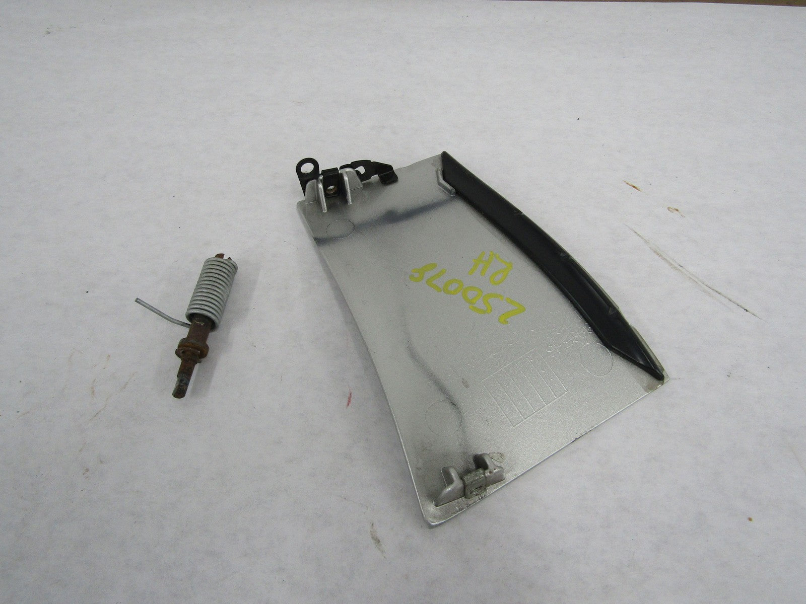 TULIP PANEL DOOR LEFT DRIVER SATURN SKY 07 – Fox Auto Salvage & Parts