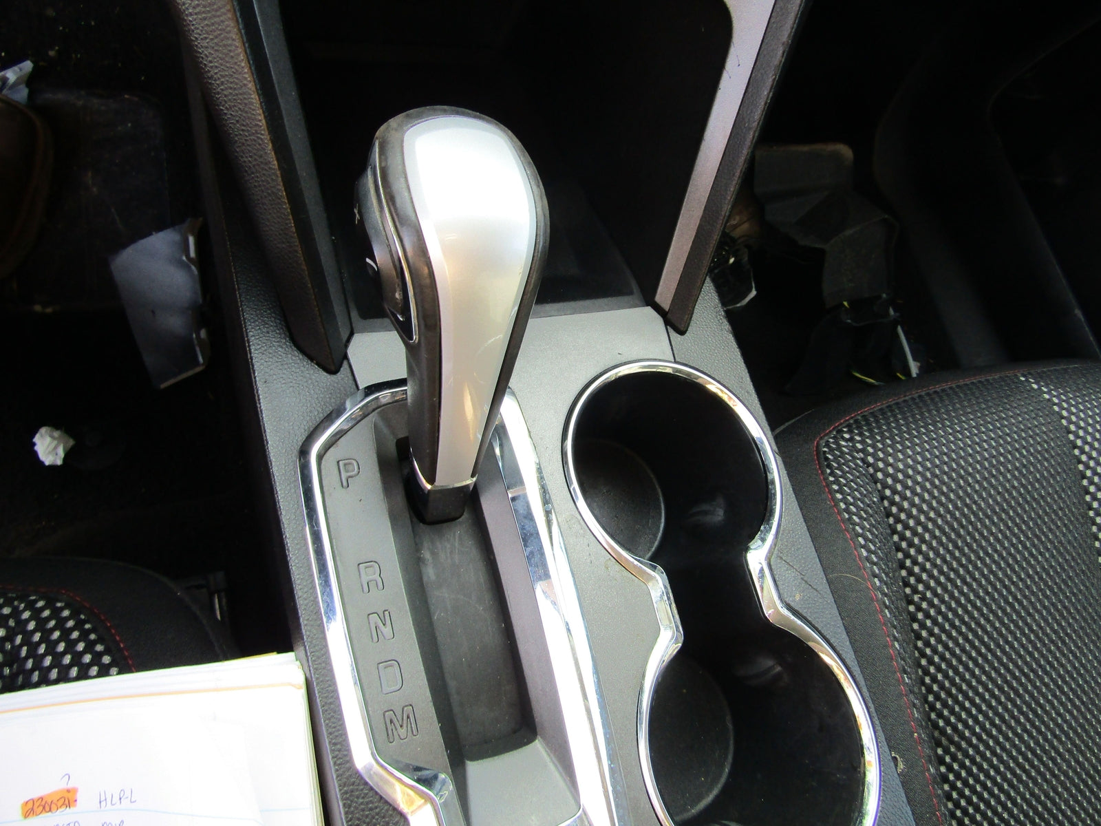 Floor Shifter CHEVY EQUINOX 12 – Fox Auto Salvage & Parts