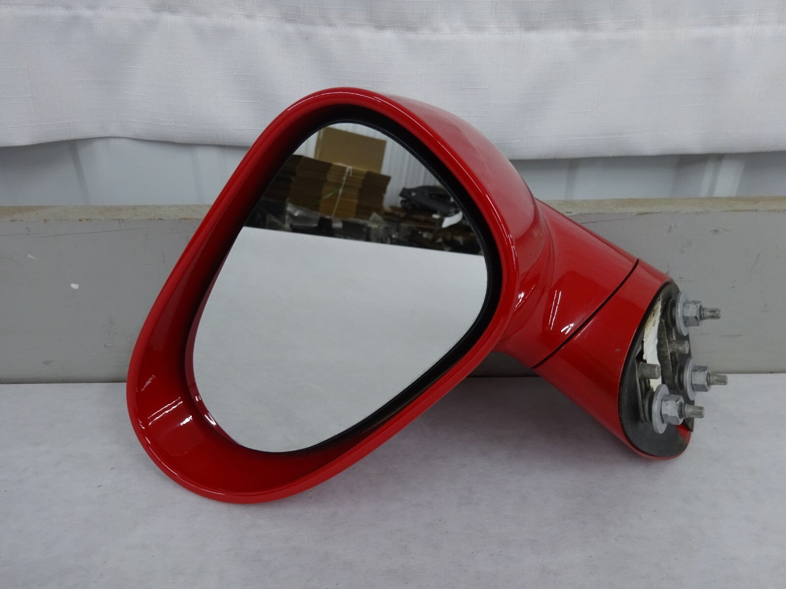 09 PONTIAC SOLSTICE DRIVER SIDE LEFT MANUAL MIRROR (RED) 06-10