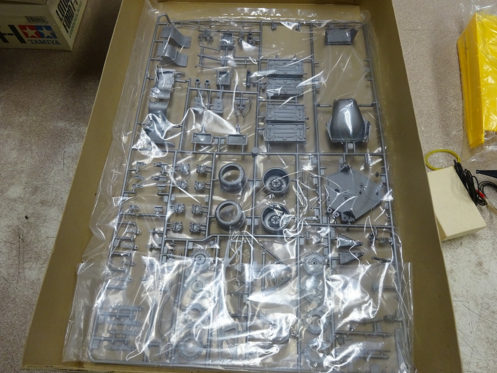 TAMIYA RENAULT RE 20 TURBO 1/12 – Fox Auto Salvage & Parts